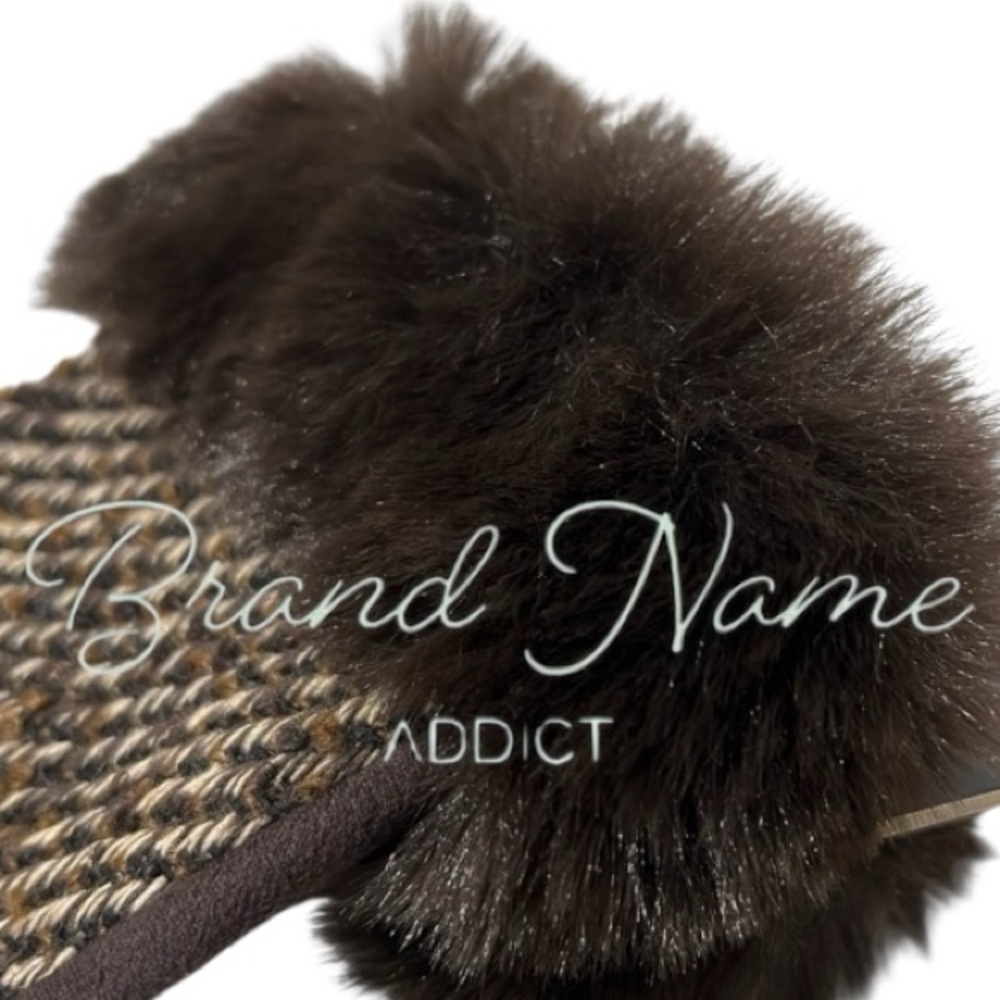 PRICE IS FIRM - London Fog Collection Faux Fur Designer Glove Set - Picture 3 of 5